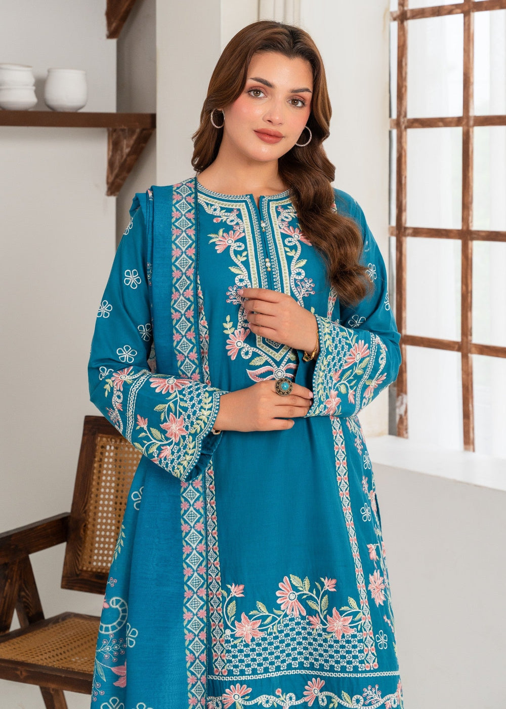 Ready to wear Embroidered 3pc 001B