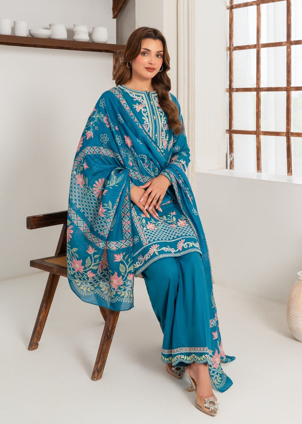 Ready to wear Embroidered 3pc 001B