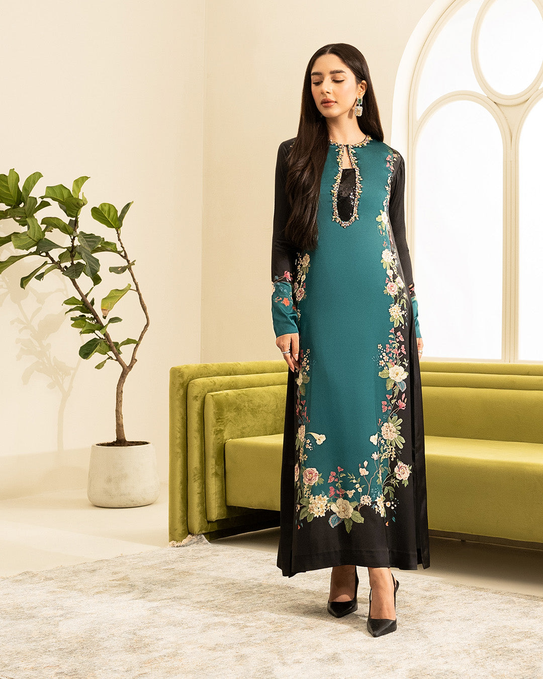 Silk Hand Embroidered Collection Sapphire 010S
