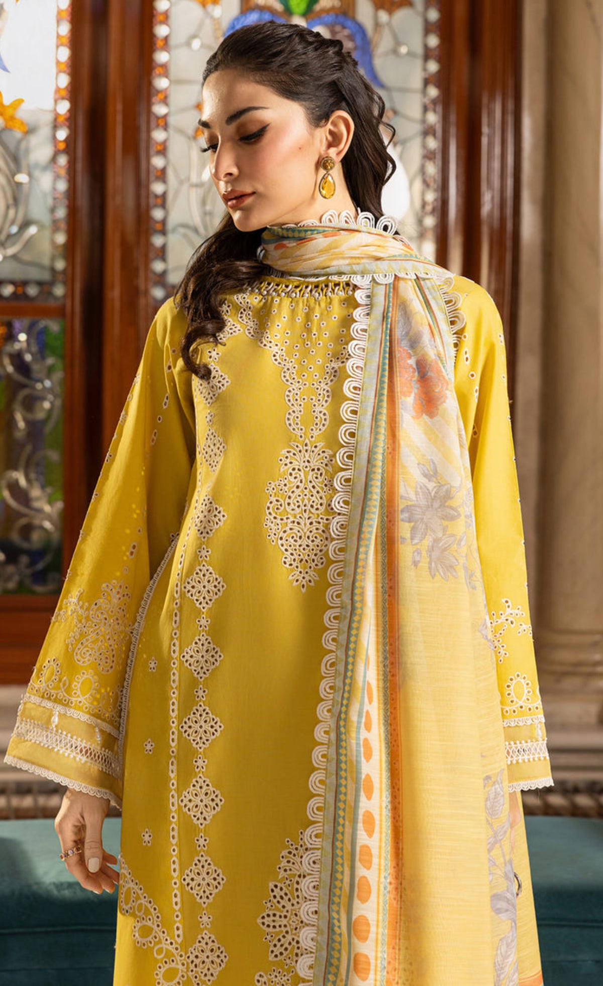 Luxury Embroidered lawn unstitched 010Y