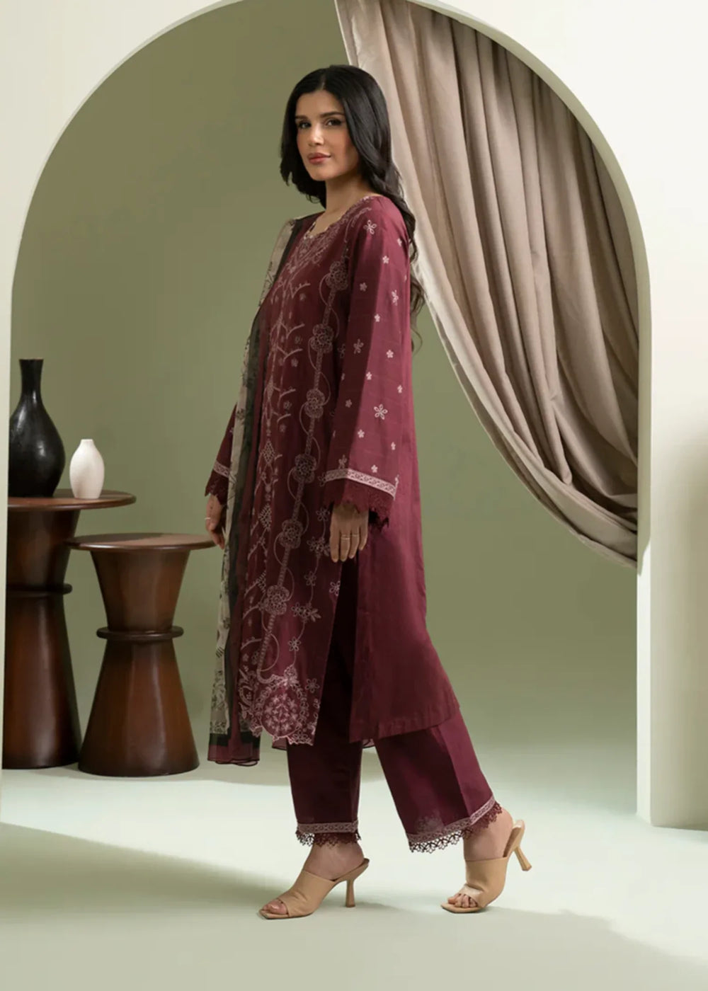 Luxury Embroidered Unstitched 003