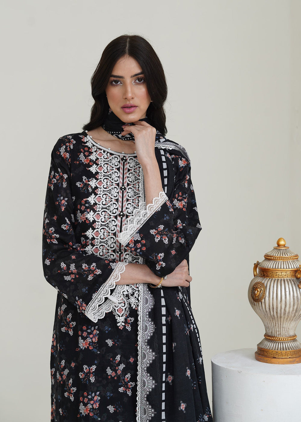 3Pc lawn Unstitched 002G
