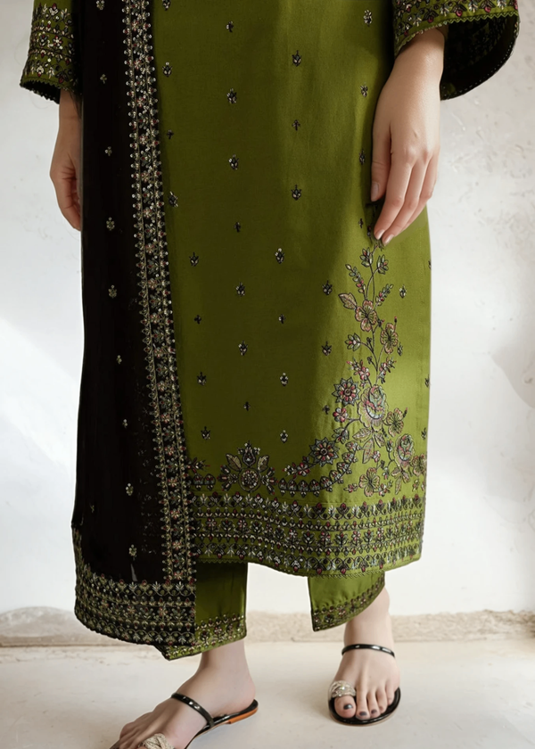Embroidered Linen 3PC Suit for Women | Premium Winter Eastern Wear